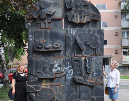 Raising public awareness of outdoor sculpture preservation issues through an exhibition and a documentary